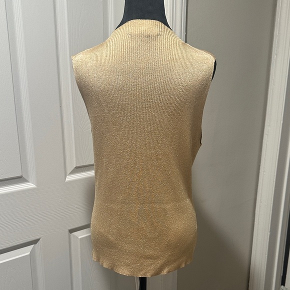☀️Gold Sleeveless Knit Top☀️ - Picture 4 of 5